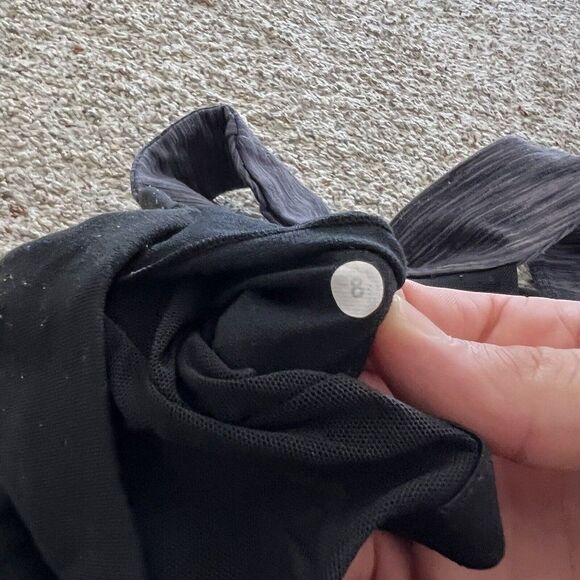 LULULEMON Scoop Me Up Tank Sport Top Size 8 Black Gray Workout - Picture 6 of 7